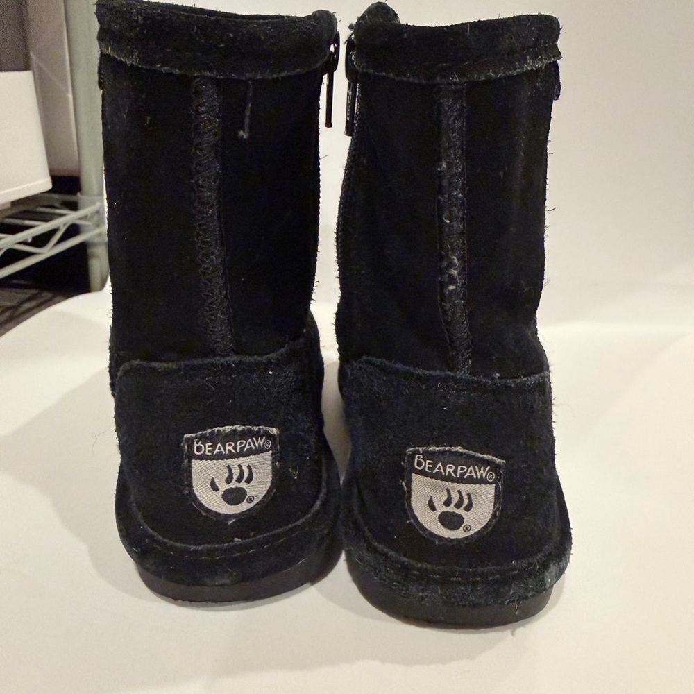 BearPaw Boots size 11 kids - Picture 5 of 10
